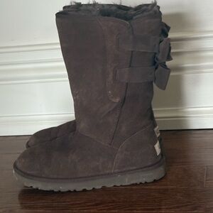 Chestnut Suede Winter Boots with Back Bows